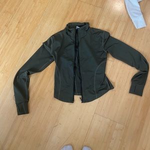 3 workout jackets in white, black and green. Very sliming and cute
